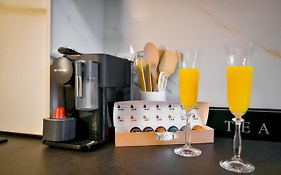 Luxury Class Apartment - 1St Floor, Large Apartment, Downtown, Newly Renovated, Fast Wifi, 4X Air Conditioning