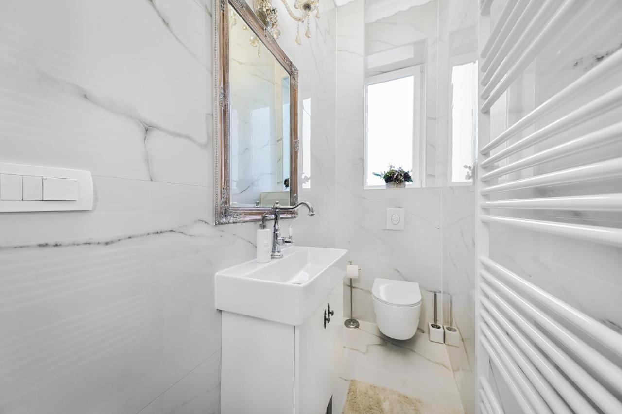 Luxury Class Apartment - 1St Floor, Large Apartment, Downtown, Newly Renovated, Fast Wifi, 4X Air Conditioning Zagreb Exterior photo