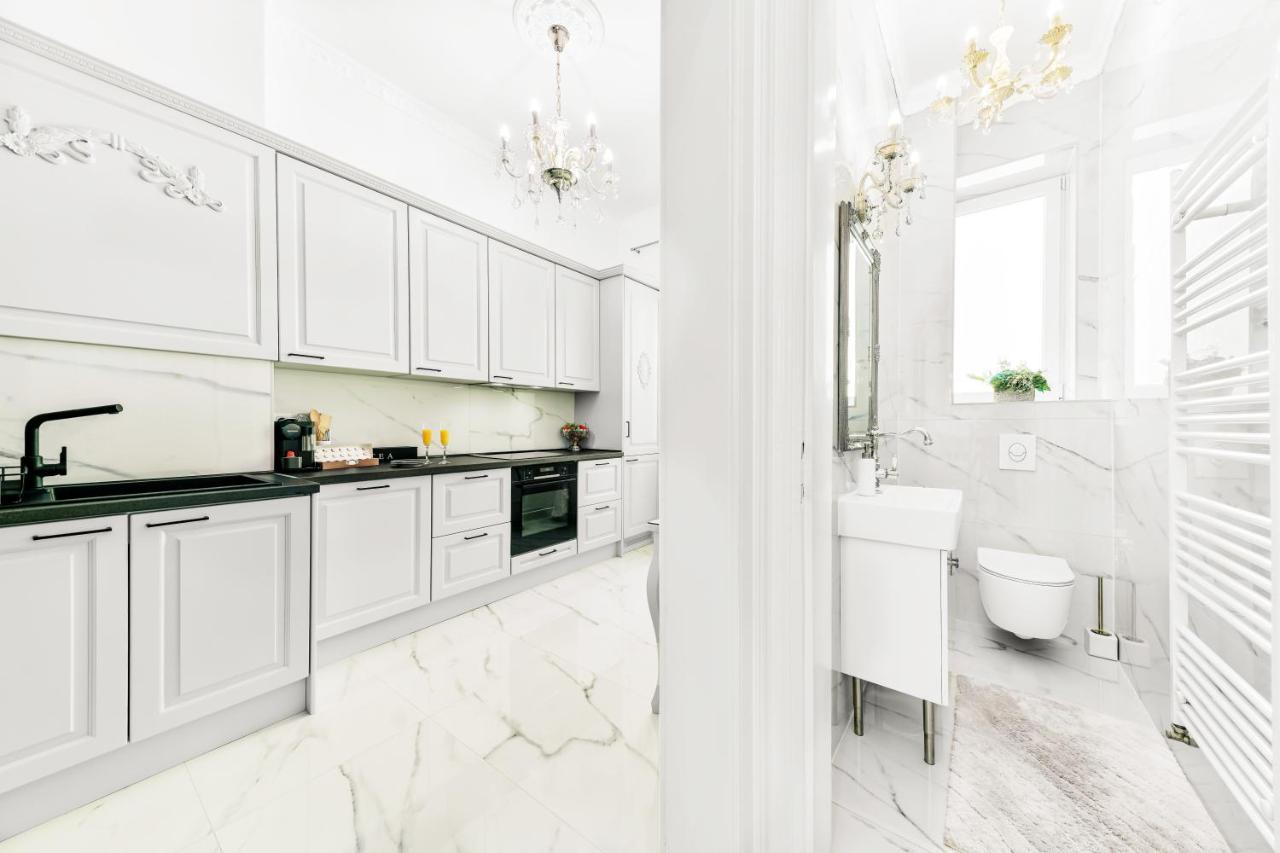 Luxury Class Apartment - 1St Floor, Large Apartment, Downtown, Newly Renovated, Fast Wifi, 4X Air Conditioning Zagreb Exterior photo