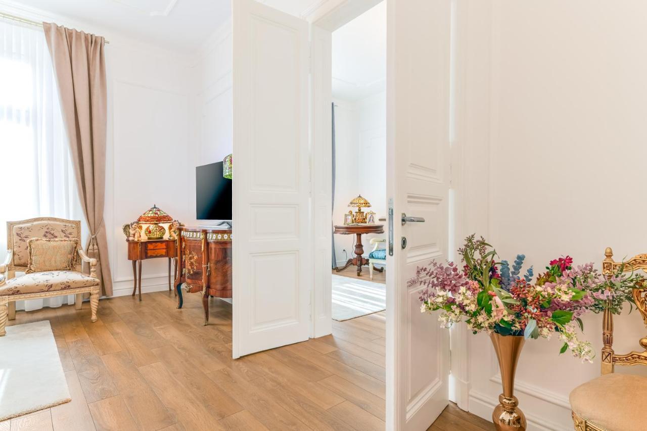 Luxury Class Apartment - 1St Floor, Large Apartment, Downtown, Newly Renovated, Fast Wifi, 4X Air Conditioning Zagreb Exterior photo